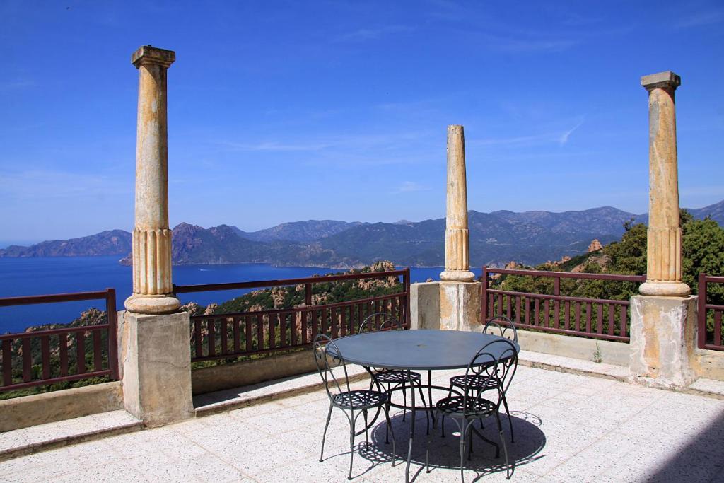 Hotel Les Roches Rouges Piana  Rom bilde